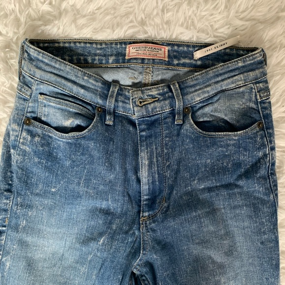 Guess 1981 skinny jeans 👖 acid wash - Picture 2 of 7